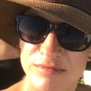 Meet your Posher, Anne